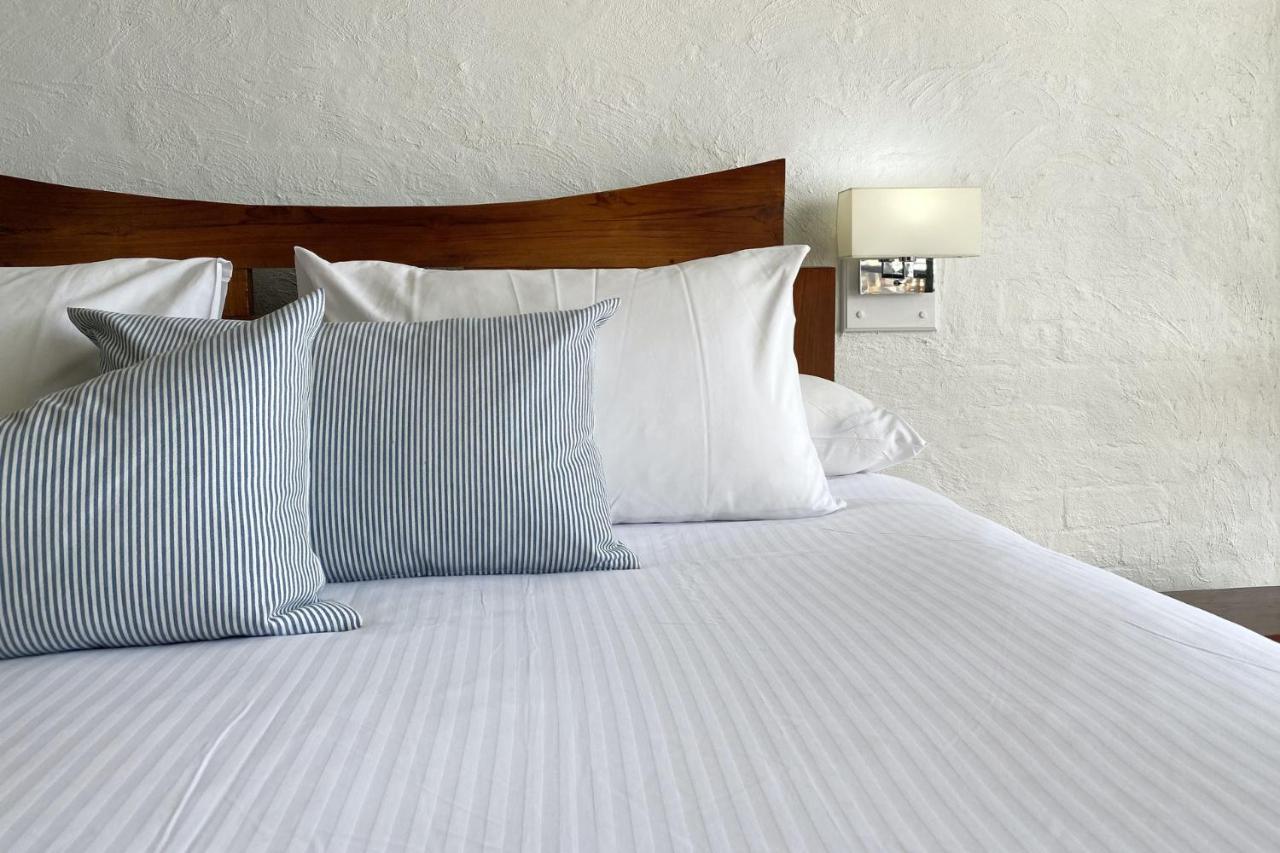 Bay Breeze Boutique Accommodation Батманс-Бэй Экстерьер фото
